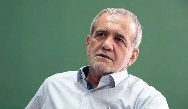 Xamenei sağdır, qərarları özü verir - Pezeşkian