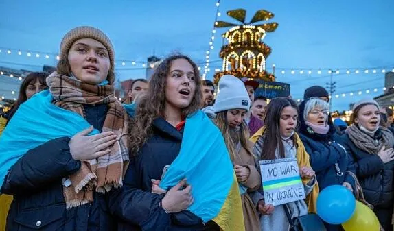 Ukrayna bir ildə 800 min vətəndaş itirib